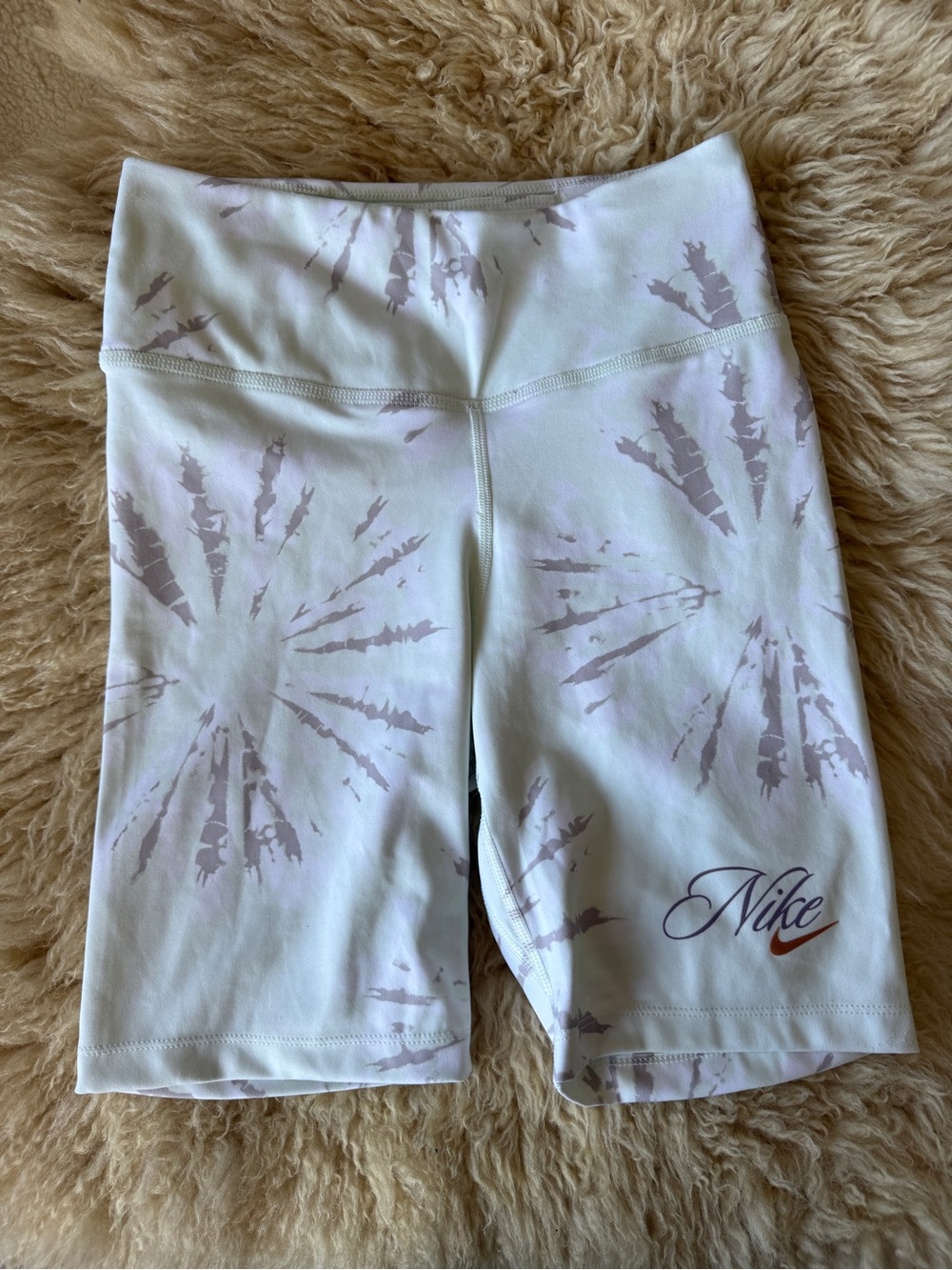 Nike Women's Green Tie-Dye Bike Shorts 7"